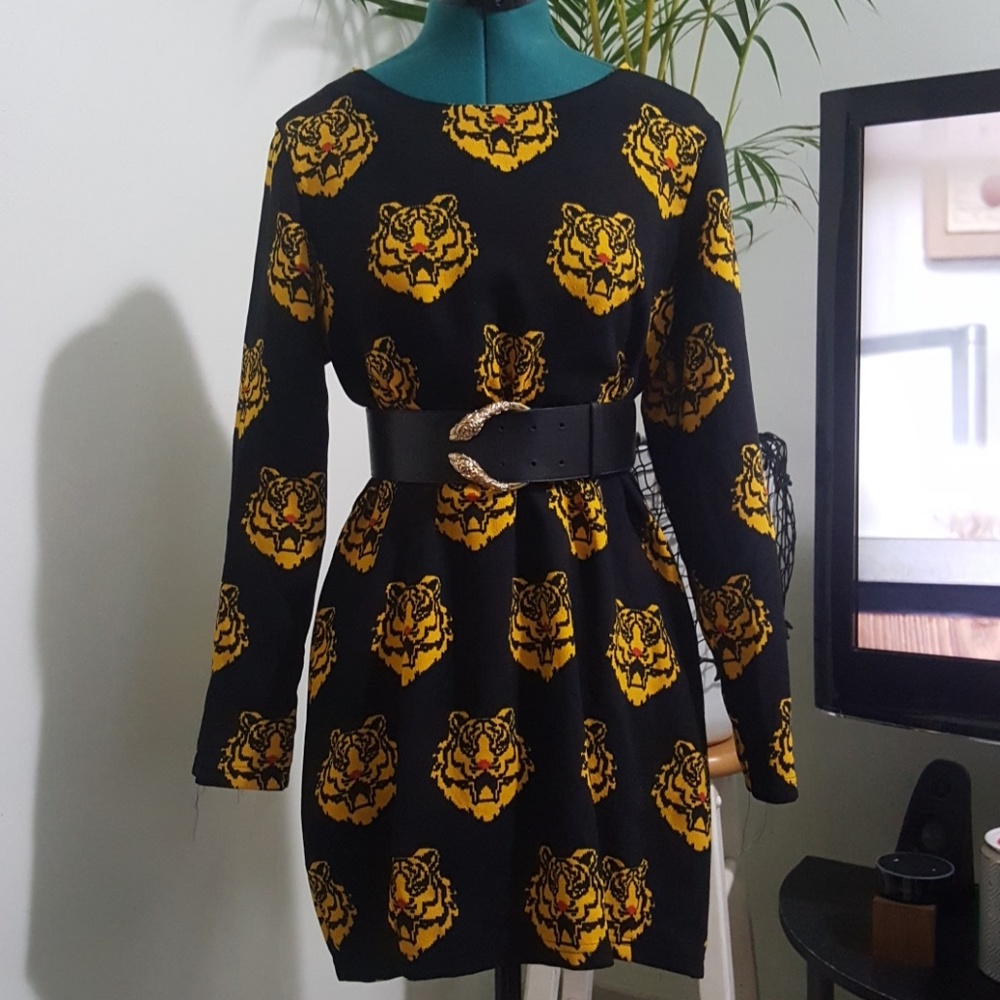 Lion shift dress